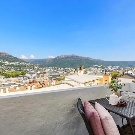 公寓 Penthouse Apartment-amazing View 卑爾根